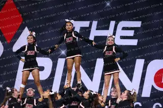 EL MODENA VARSITY CHEER