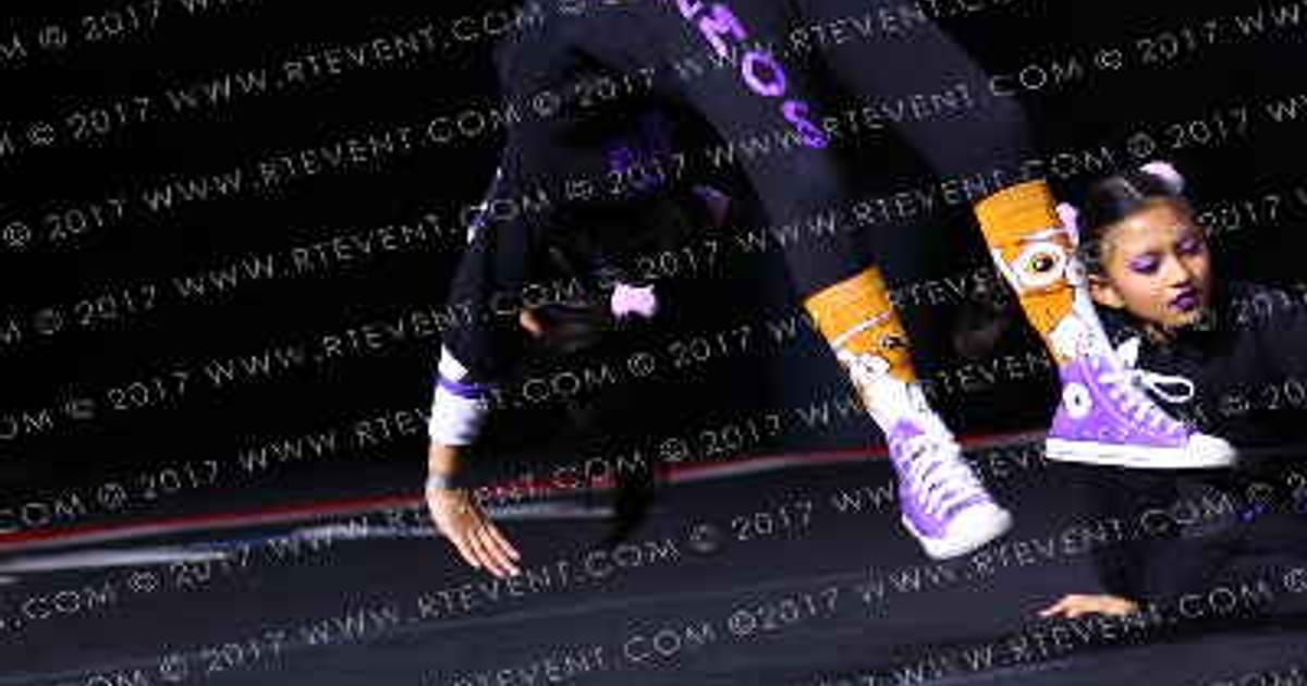 1ST IMPRESSION GIZMO · The Pinnacle Cheerleading Championship