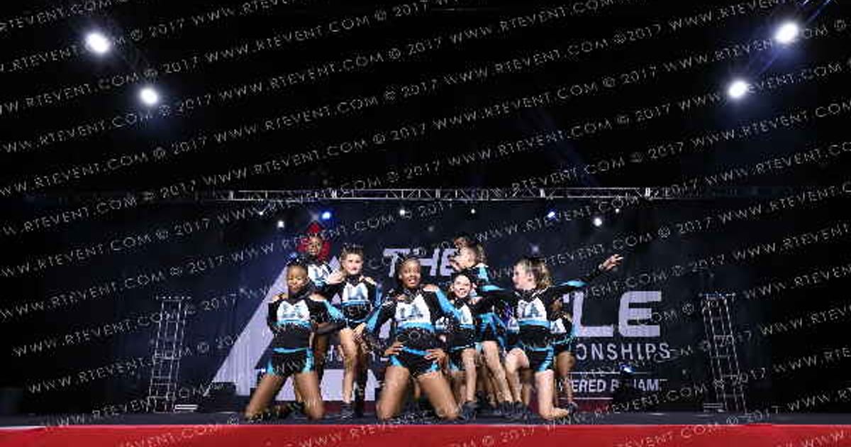 LA DREAM ALL STARS MIDNIGHT · The Pinnacle Cheerleading Championship
