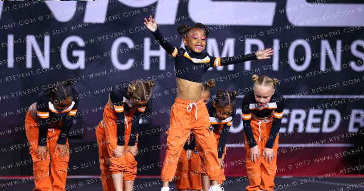 QUEEN BEES · The Pinnacle Cheerleading Championship