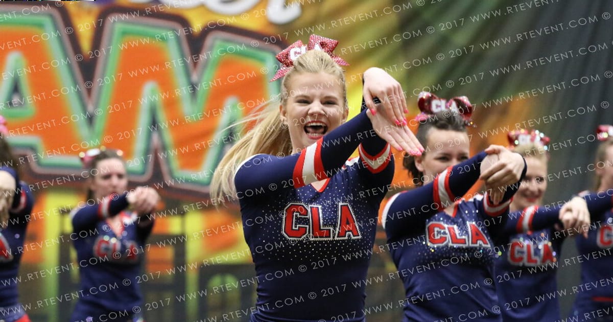 Cheerleader Academy CLA AttAX · FC Amsterdam