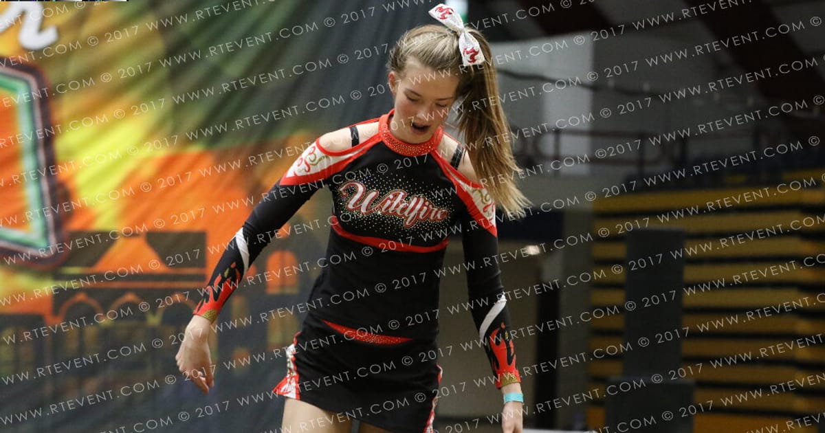 Wildfire Cheer Katy Moore · FC Amsterdam