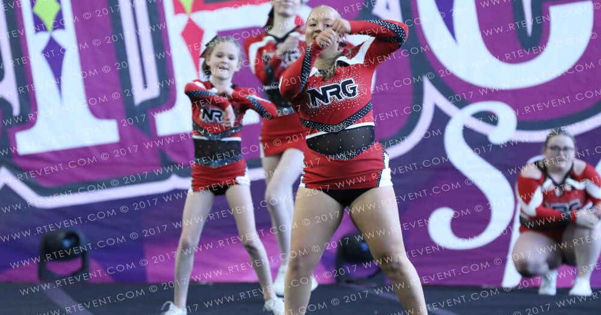 NRG Extreme Cheerleaders Queen Bees · Circus Spectacular