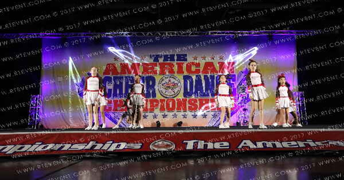 Cascade Elite Cheer Empire · Northwest Portlans