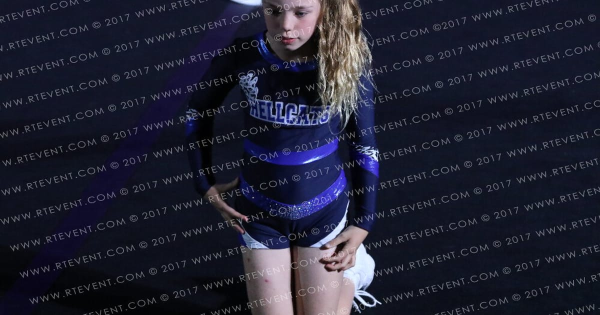 Hellcats Cheerleaders Bobcats · Into the Future