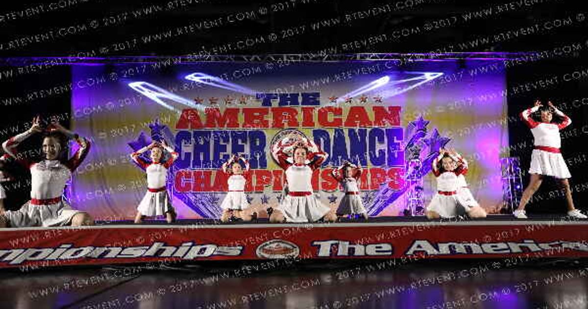 Cascade Elite Cheer Queens · Northwest Portlans
