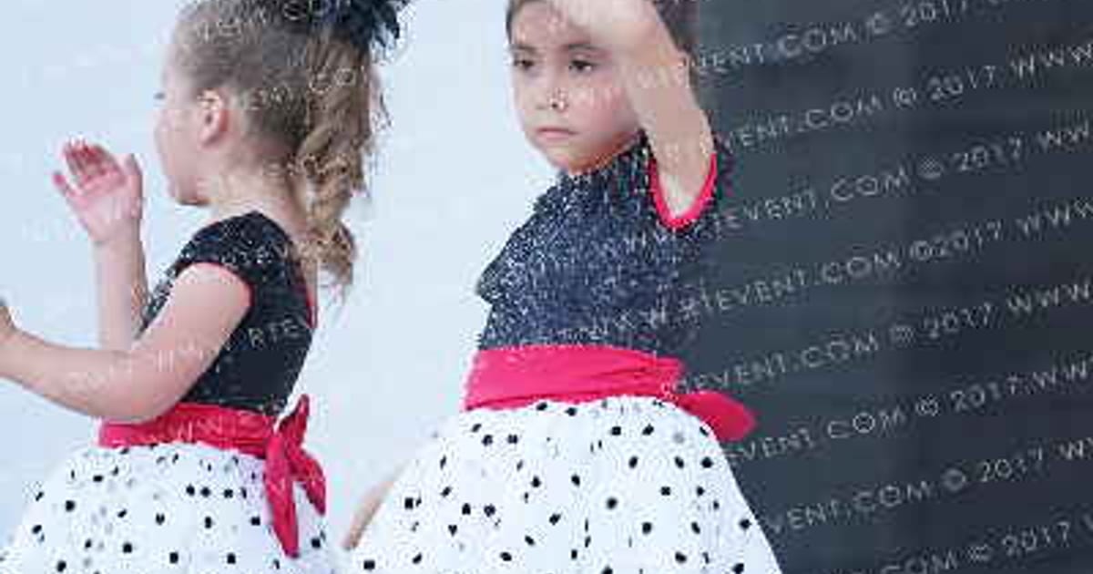 Minnies Boutique · Recital