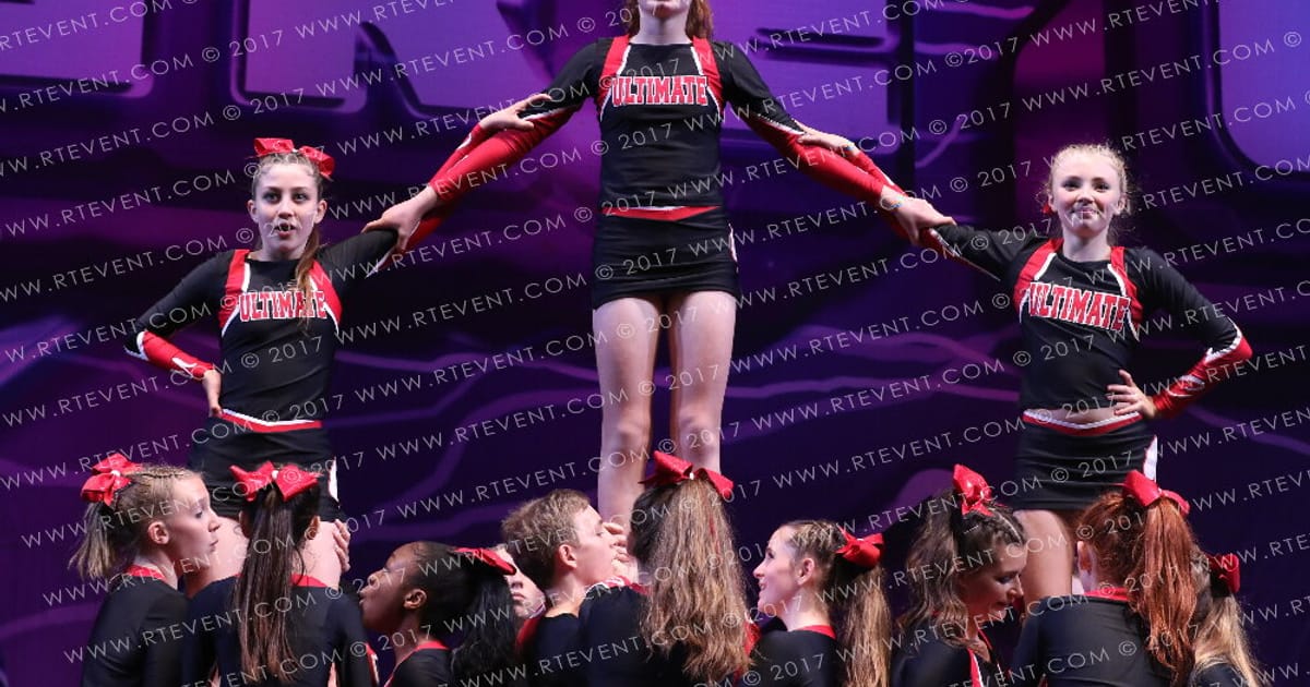 Ultimate Cheer Carte Rouge · FC Internationals