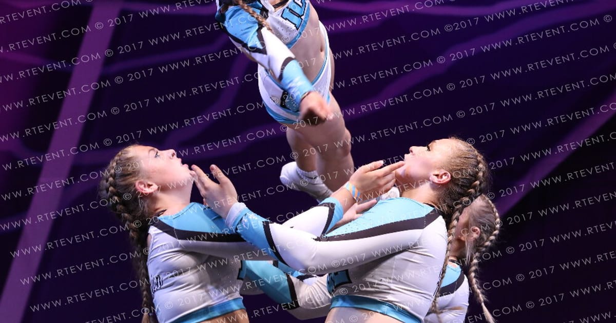 Ice Fusion LADY LIGHTNING · FC Internationals