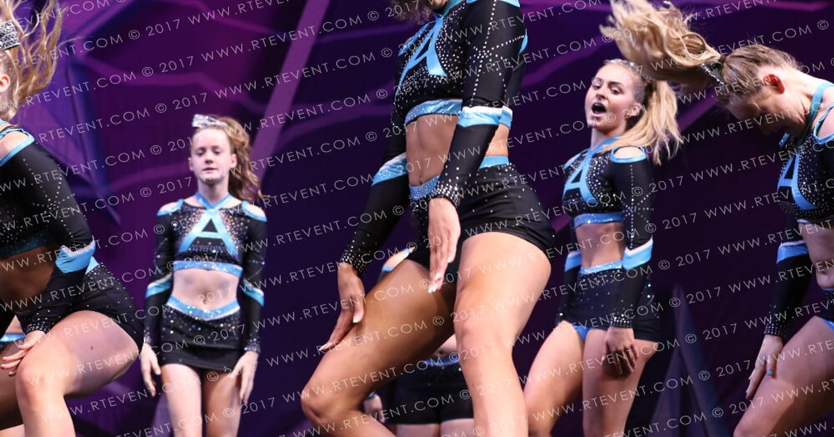 Altitude Cheer Everest · FC Internationals