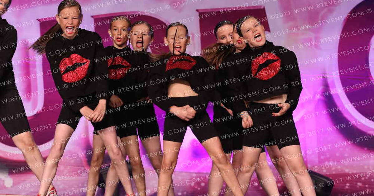 Team Love Cheer Kiss · FC Internationals