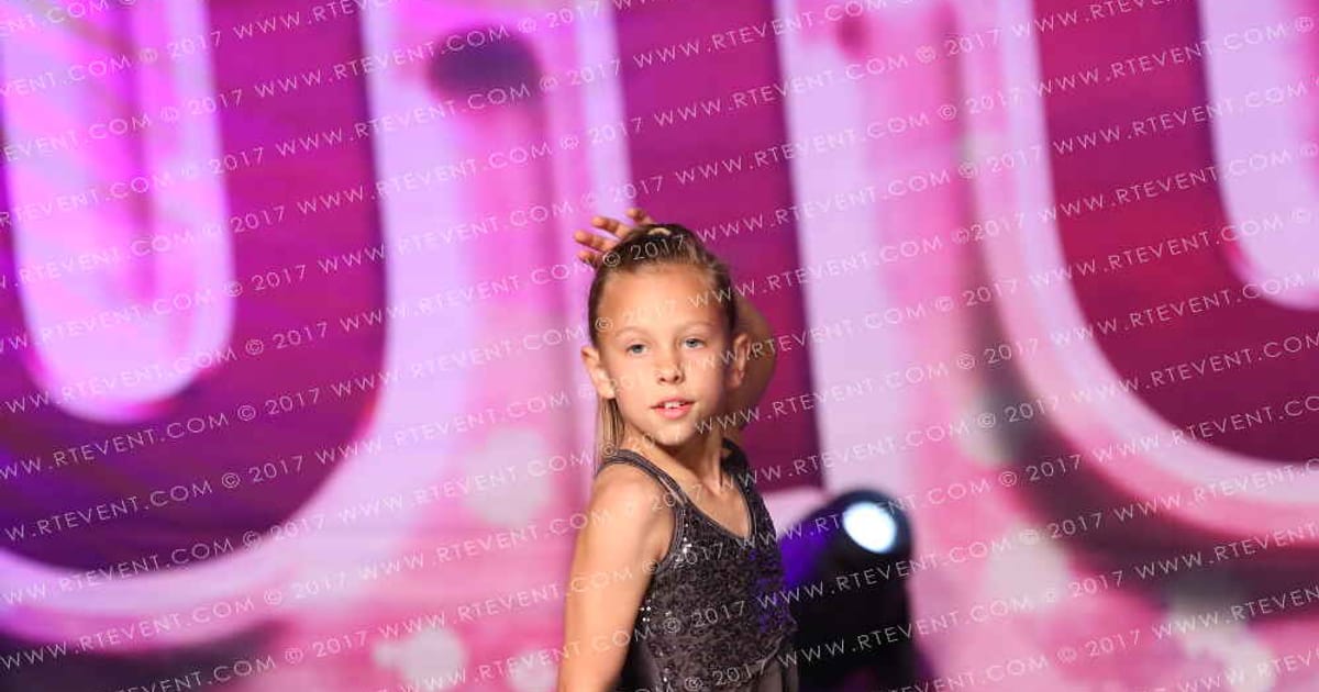 Starlights Cheer and Dance Sparkles · FC Internationals