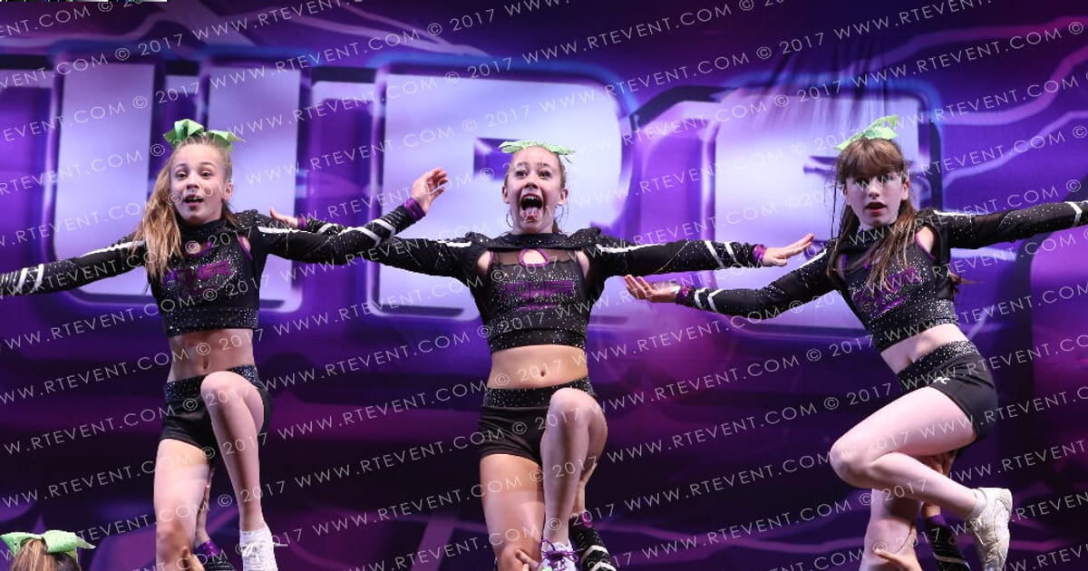 Power Cheer Neon · FC Internationals
