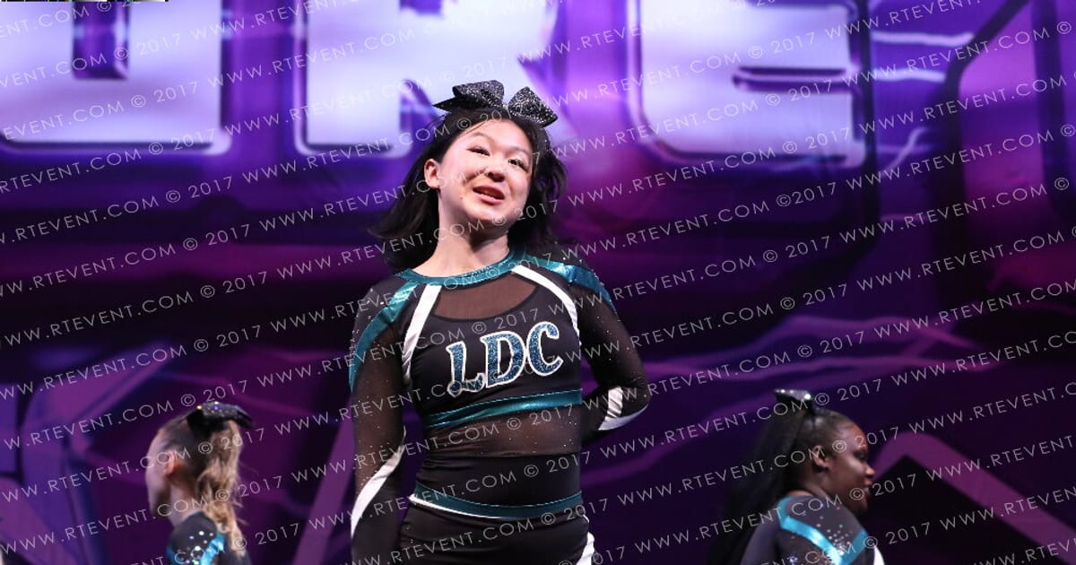 London Dynasty Cheer Monarchy · FC Internationals