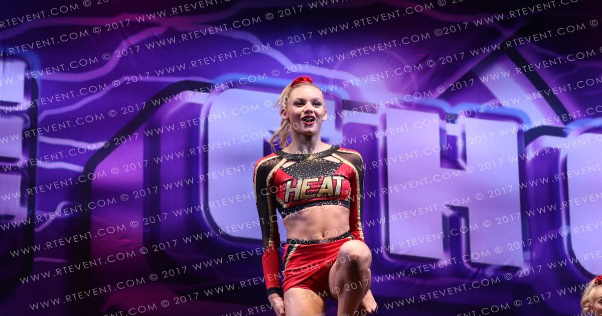 Cheer Worlds Round Team 5 · FC Internationals