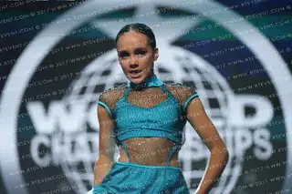 1221 - Keeley Byrne Ireland - Showcase