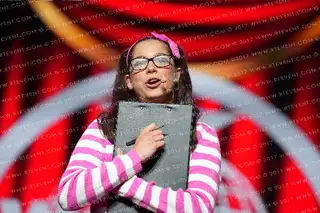 1227 - Anna Leavy Ireland - Showcase
