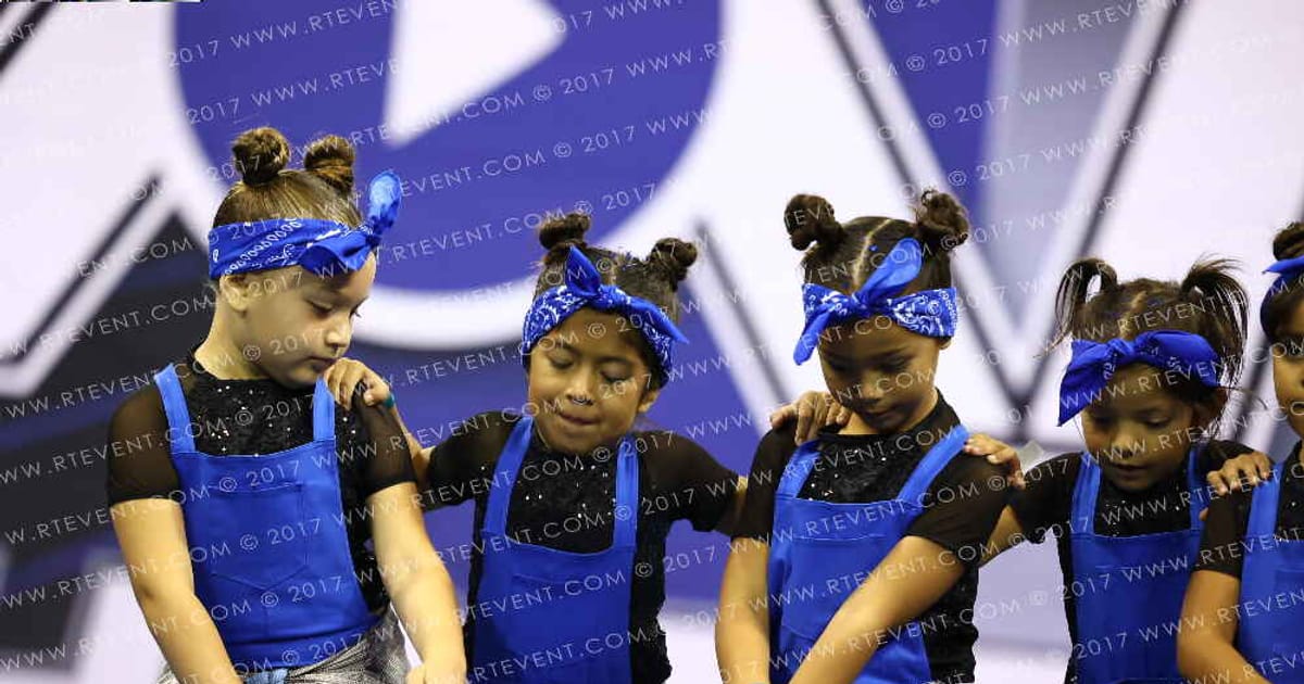 FIREBAUGH FALCON CHEER MIGHTY MITES 6UNDER · Reload