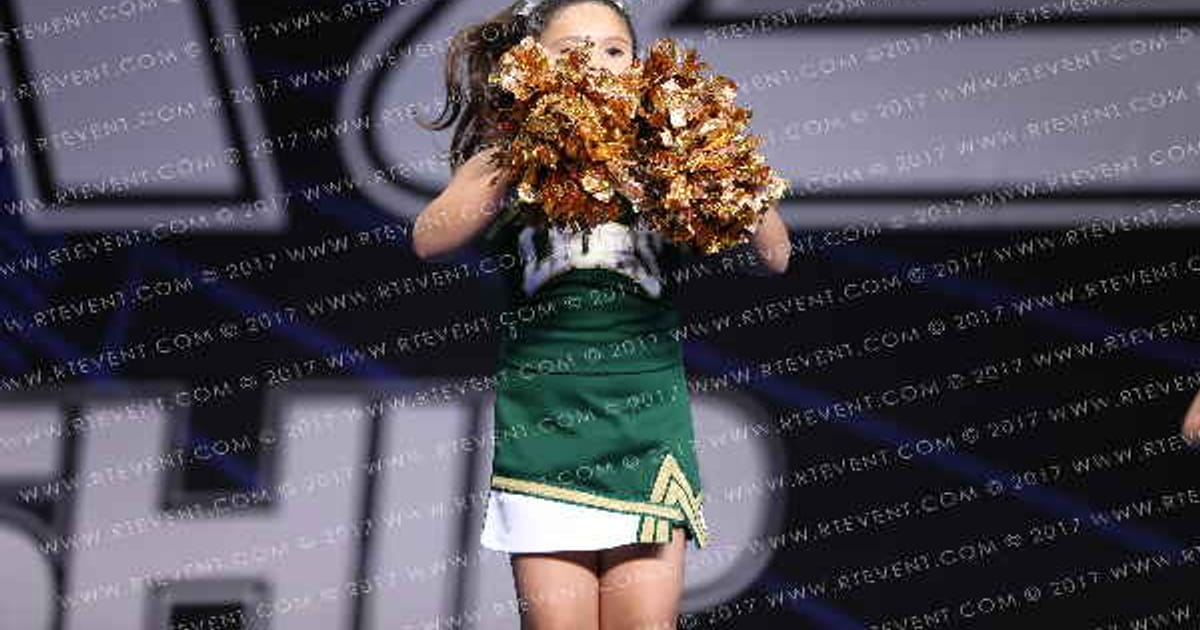 KINGSBURG YOUTH CHEER MIGHTY MITES · DII State Bakersfield Battle