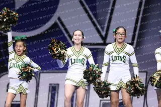 KINGSBURG YOUTH CHEER JUNIORS