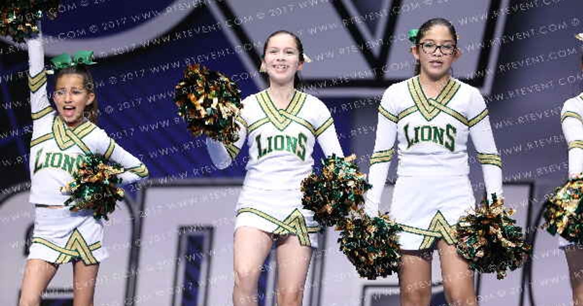 KINGSBURG YOUTH CHEER JUNIORS · DII State Bakersfield Battle
