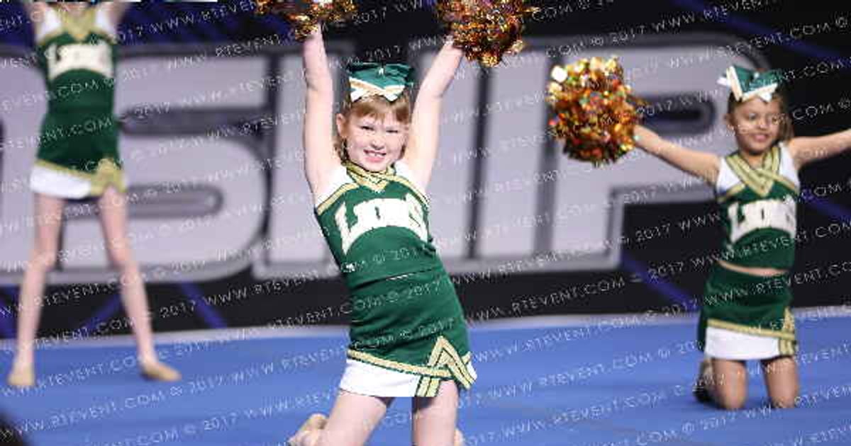 KINGSBURG YOUTH CHEER PEEWEES · DII State Bakersfield Battle