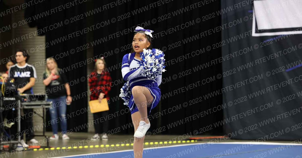 AVENAL JUNIORS · Royal Valley