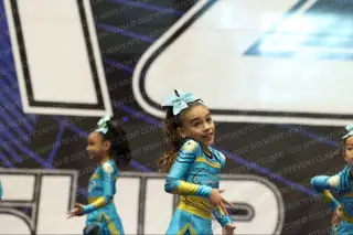 MAYANS EMERALD DIVAS