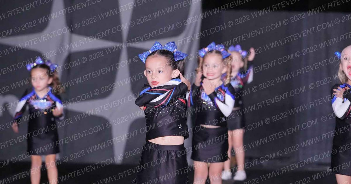 American Cheer TINY TWINKLES · The Souther California Southern Showcase