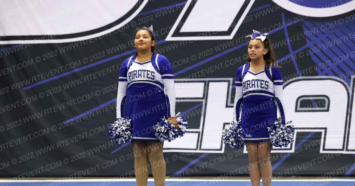 AVENAL JUNIORS · Royal Valley