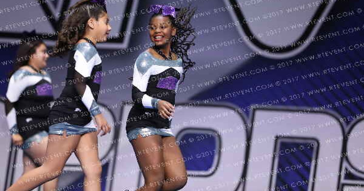 BAKERSFIELD DIAMONDS CHEER · DII State Bakersfield Battle