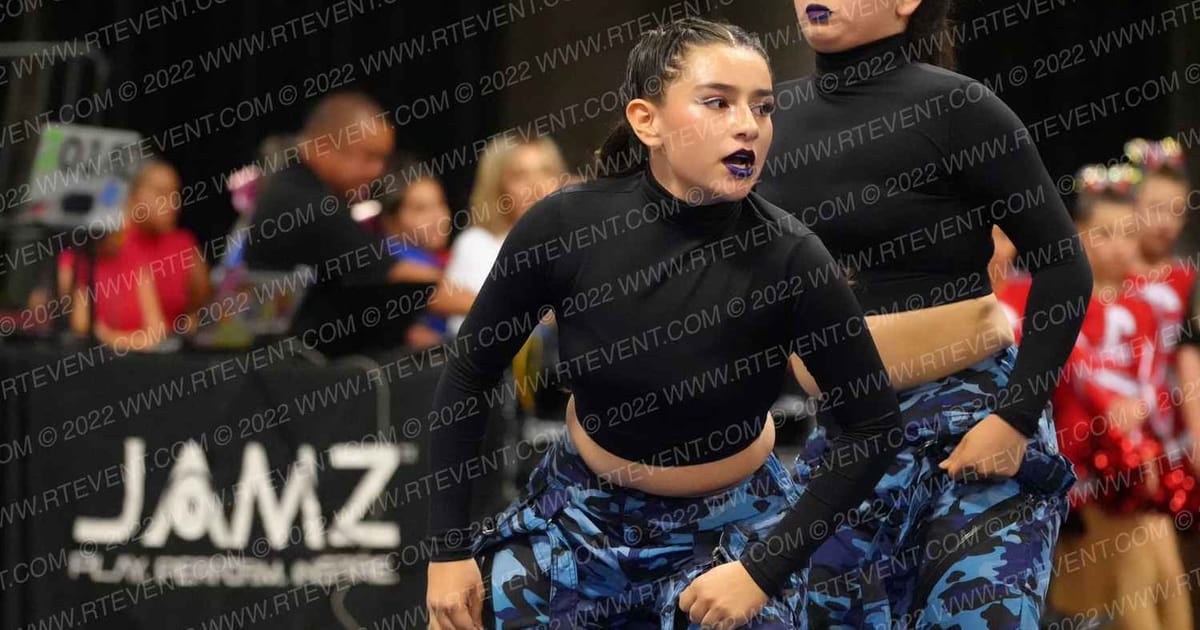 KERMAN YOUTH SENIORS · Royal Valley