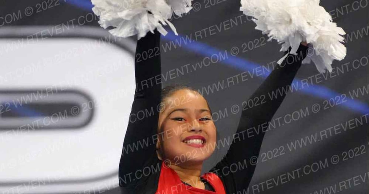KERMAN MIGHTY MITES MASCOT · Royal Valley