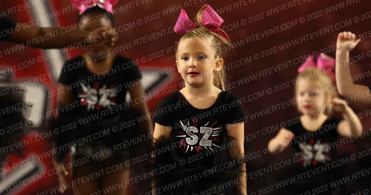 Spirit Zone Glitter Girls · KC Classic