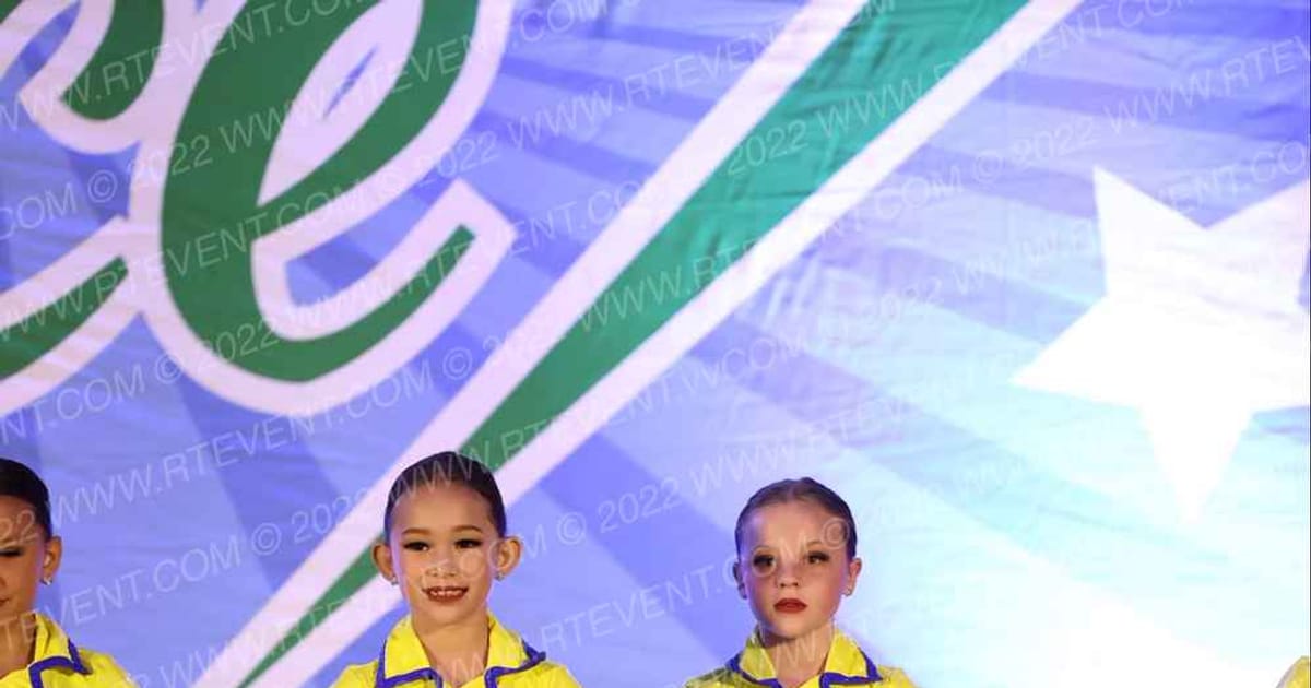 Brookfield Dance Mini Premier Large Pom · Dance Grand Nationals and Cheer Showdown