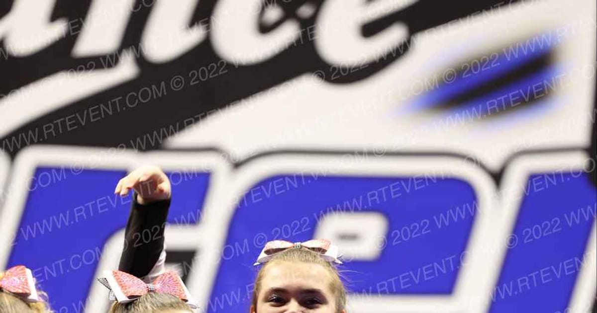 Laurel Youth Cheer Starz Eclipse · Spirit of Fall
