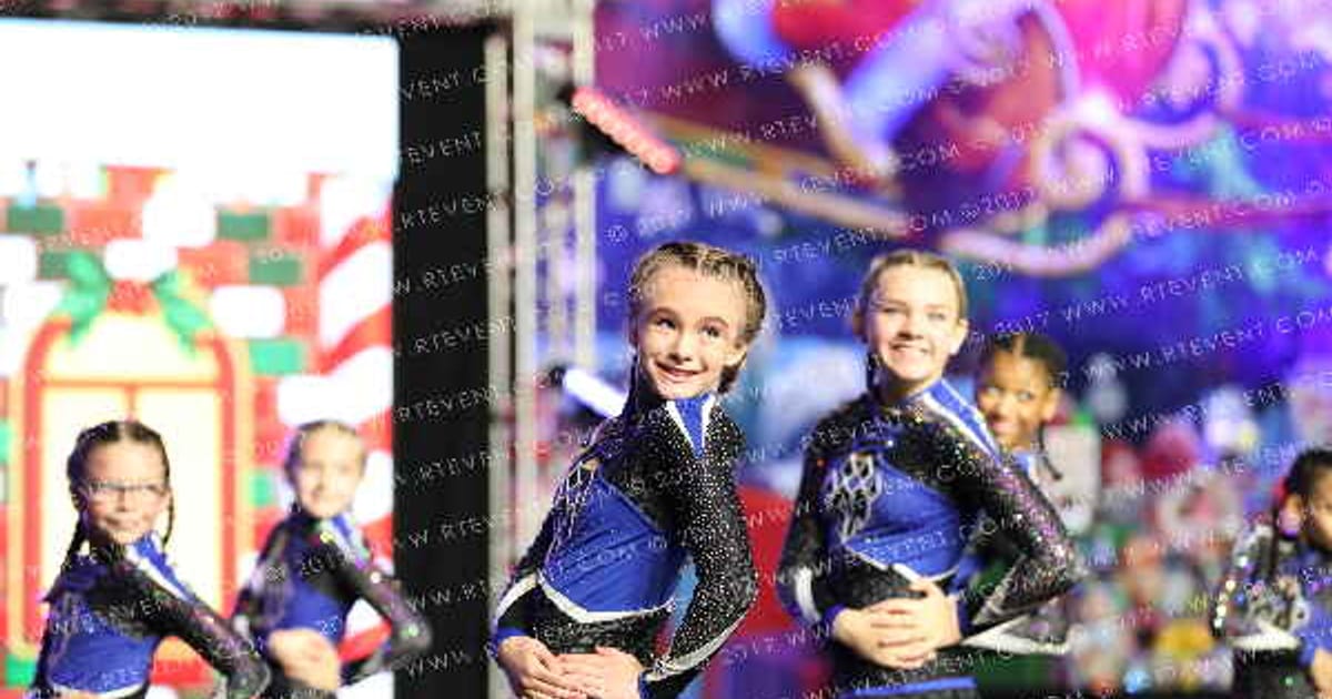 Cheer Athletics - Austin Pink IceCats · Spirit Celebration Dallas Grand Nationals DIDII