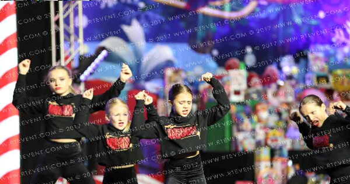 Raider Xtreme Studio X Recon · Spirit Celebration Dallas Grand Nationals DIDII