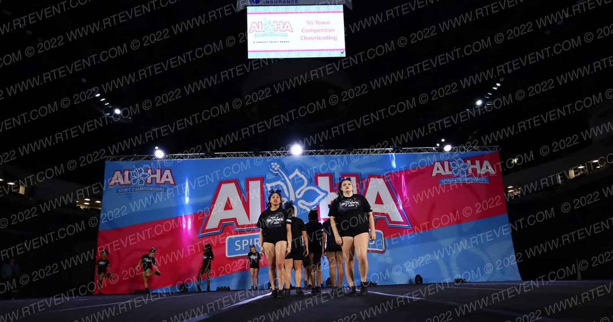 Tri-Town Competitive Cheerleading Lady Lightning · Aloha Trenton Showdown