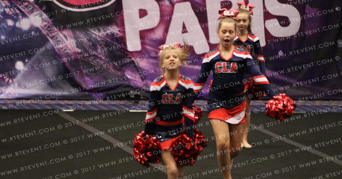 Cheerleader Academy Shining-stars · FC Brings It On