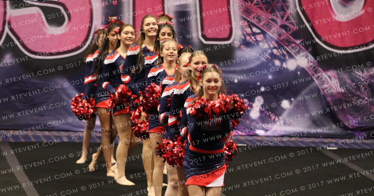 Cheerleader Academy Axpress · FC Brings It On