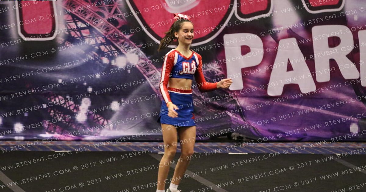Cheerleader Academy Alycia Dilles · FC Brings It On