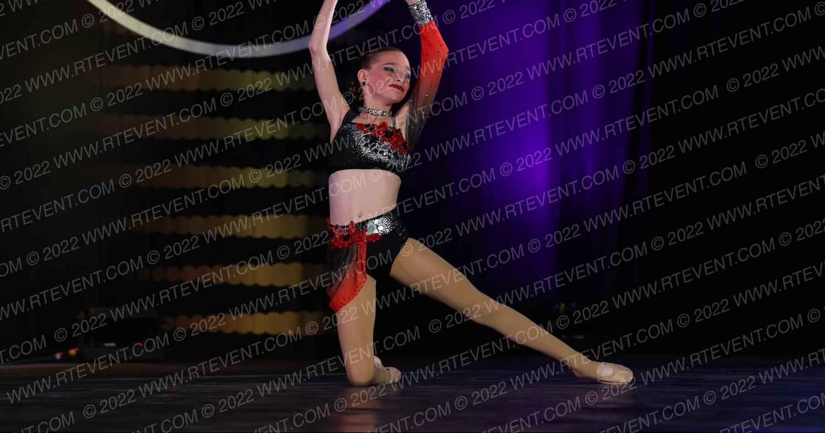 Star Performance Centre Ava Maurer · THE GOOVE WSF