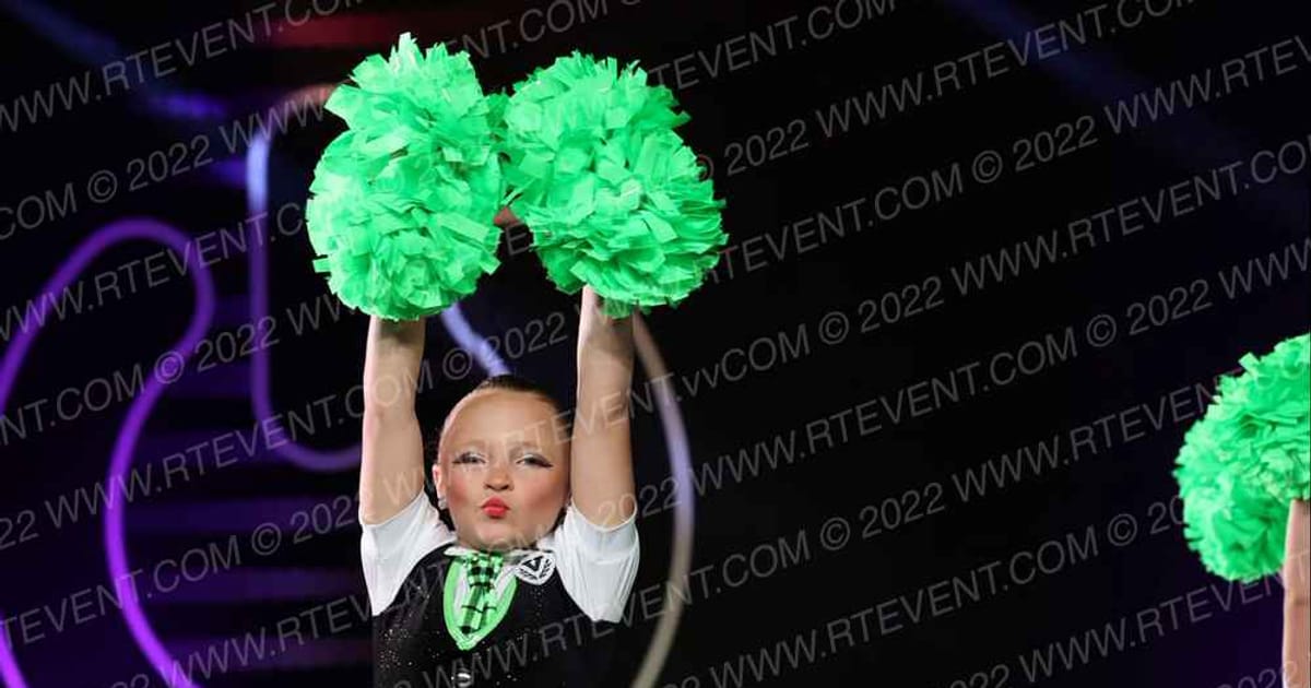 Rainbow Dance Academy TINY ELITE POM · THE GOOVE WSF