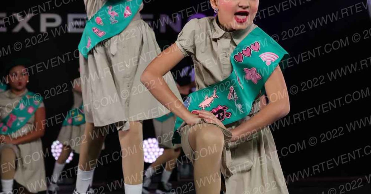 Rainbow Dance Academy MINI HIP HOP · THE GOOVE WSF
