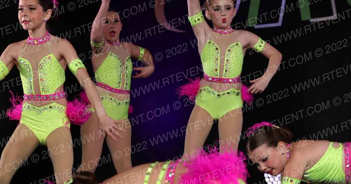 Rainbow Dance Academy MINI JAZZ · THE GOOVE WSF