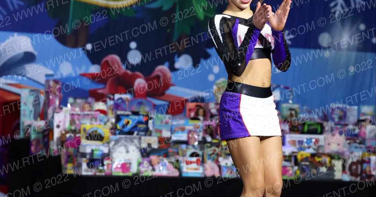 Luxe Cheer Lady Legends · Spirit Celebration Christmas Grand Nationals DIDII Use This One