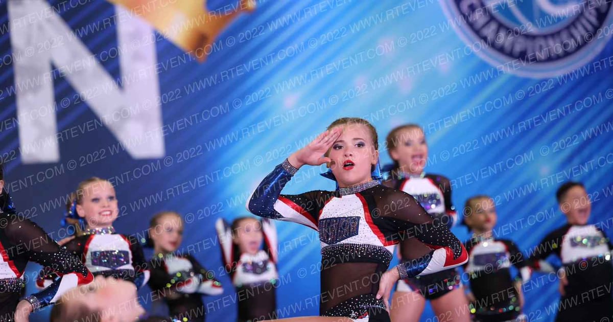 American Cheer YOUTH WHITE · Cali Crown