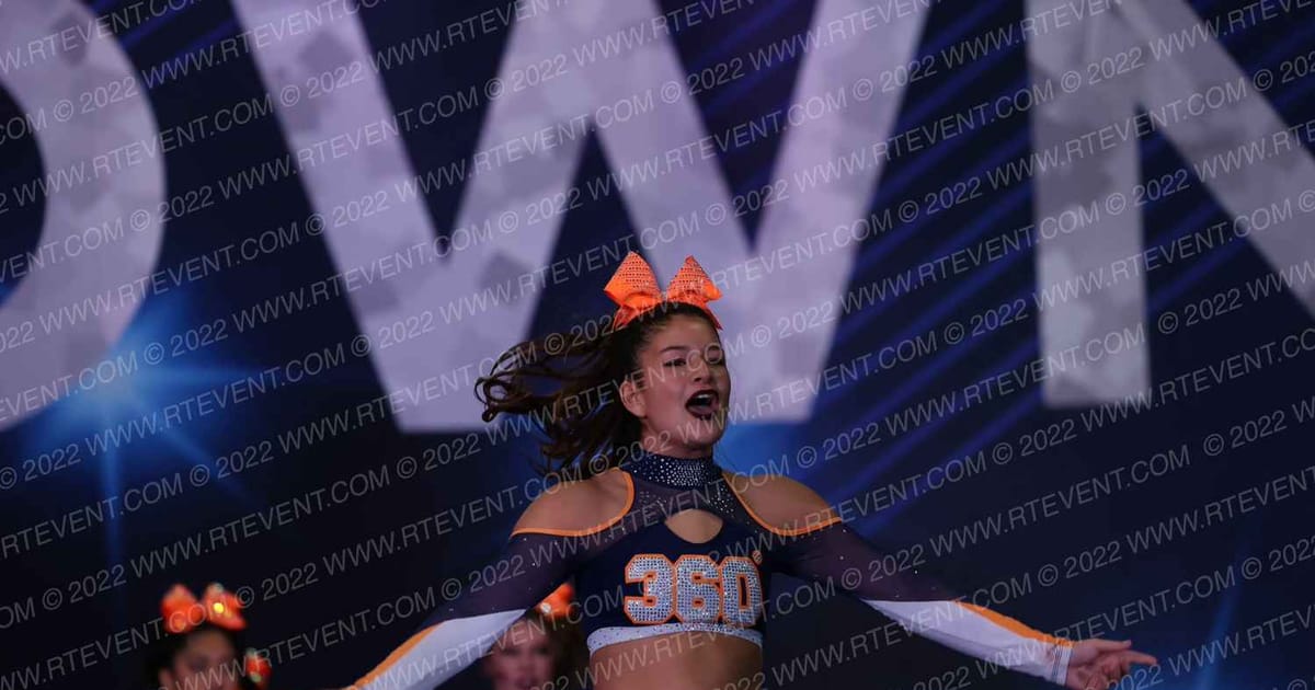 South Bay Cheer 360 Shockwave · Cali Crown