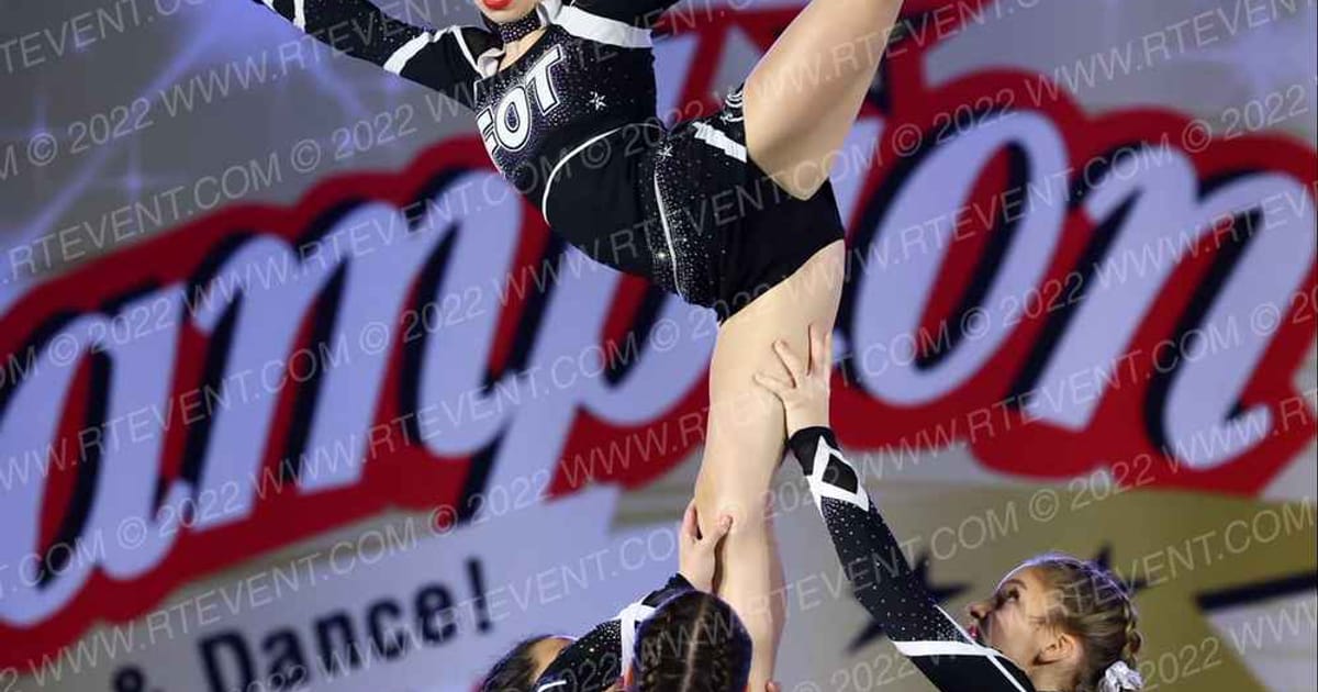 Flipping Out Tumbling Diamonds · CCD Grand Nationals CHEER